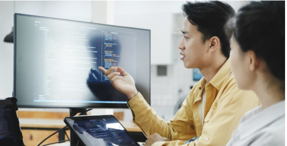 軟件開發(fā) 互聯(lián)網(wǎng)技術(shù)行業(yè)的基石與引擎